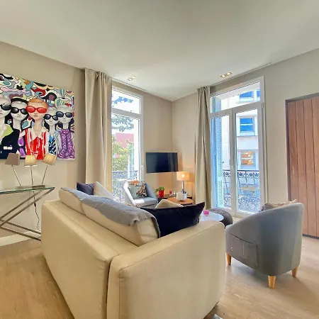 Apartment Neingam By Scls Locations Cannes